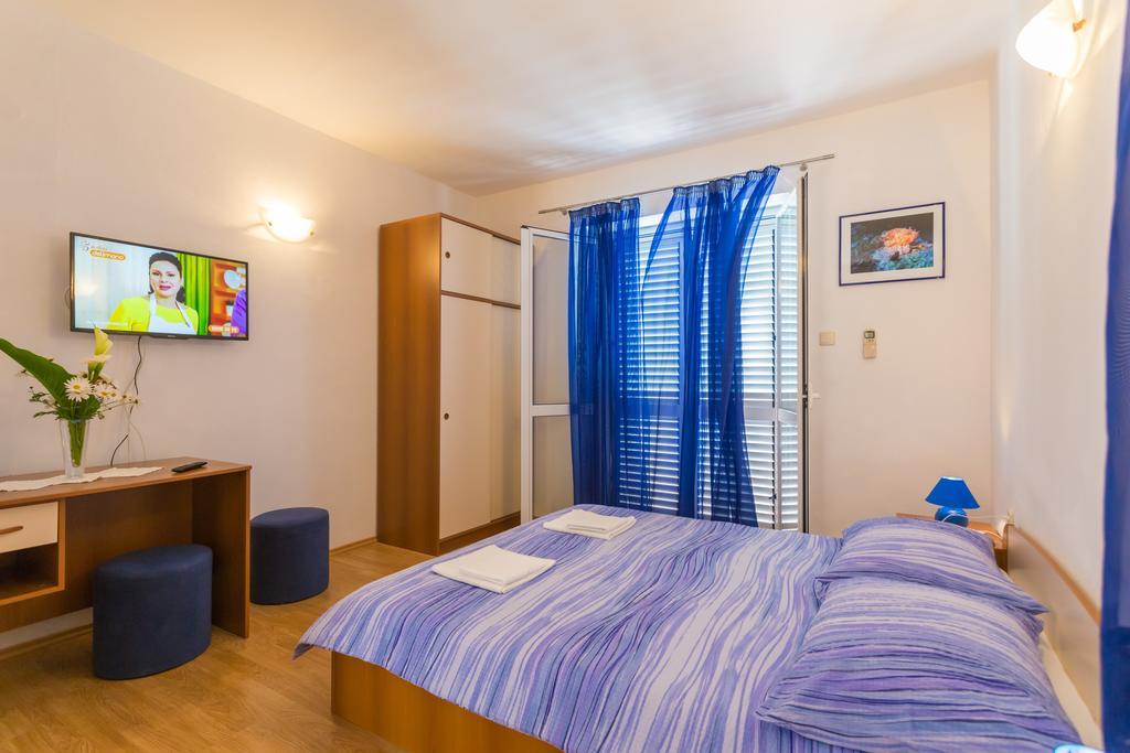 Apartments Slavica Pomena Exterior foto